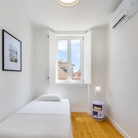 Whome Alfama 2-bed Minimalist Retreat For Digital Nomads & Remote Workers Lisboa